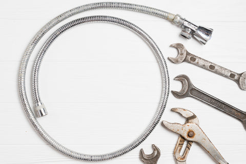 Jakie narzędzia powinien mieć każdy hydraulik? Podstawowe wyposażenie