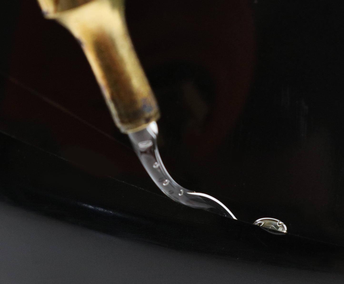 KLEJ DO PISTOLETU NA GORĄCO MOCNY BEZBARWNY TERMOTOPLIWY 11mm 30cm - 1kg. | V70100