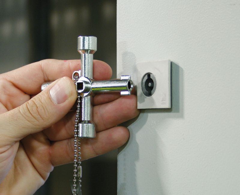 Klucz krzyżak do szaf sterowniczych | 1600Q8 - Centrum Techniczne Gałązka
