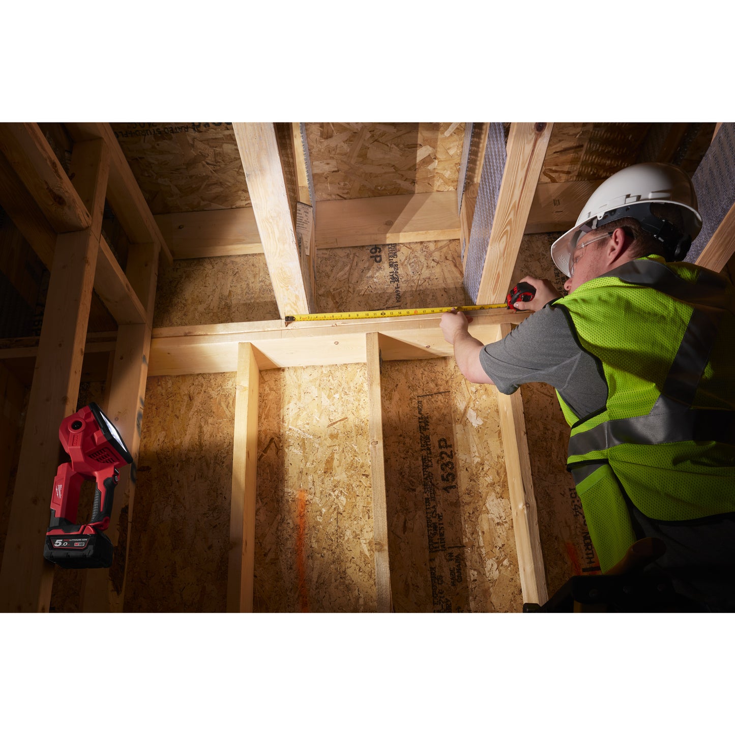 M18SLED-0 Lampa reflektor LED 1250 lumenów do 650m bez akumulatora | 4933459159 - Centrum Techniczne Gałązka