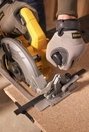 Pilarka tarczowa V20 SOLO – Lekka i precyzyjna do szybkich cięć bez kabla | SFMCS550B