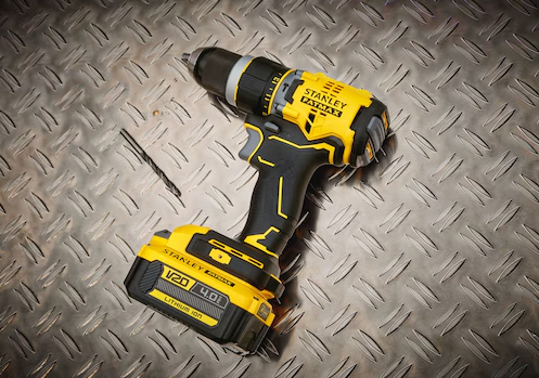 Wiertarko-wkrętarka V20 18V z akumulatorami 2x2,0Ah i walizką do wygodnego transportu | SFMCD715D2K-QW