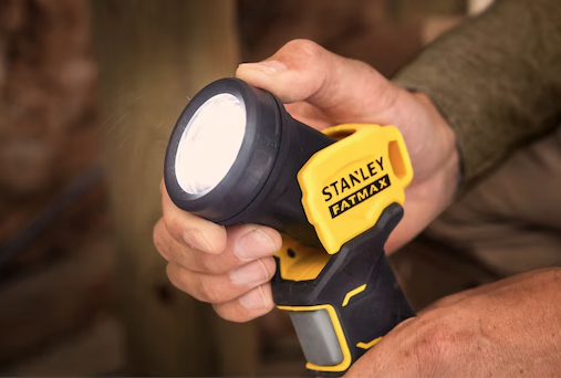 Latarka V20 – Jasne i niezawodne oświetlenie w każdych warunkach | SFMCL020B-XJ