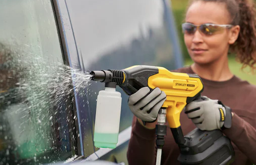 Myjka ciśnieniowa V20 18V + zestaw STZSBSK3 – Mobilna i wydajna do codziennych zadań | SFMCPC93B-XJ