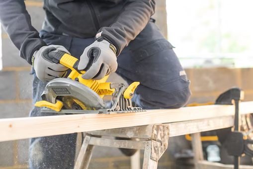 Pilarka tarczowa 190 mm 1650W – mocna, precyzyjna, do cięcia drewna i materiałów drewnianych | FME301-QS