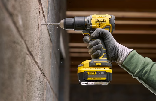 Wkrętarka 18V V20 60Nm 2x4,0Ah - mocna i wydajna. | SFMCD715M2K-QW