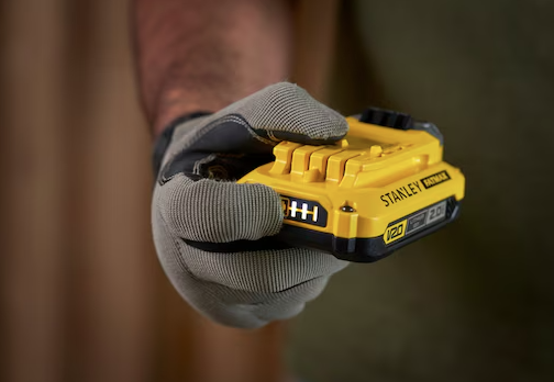 Akumulator V20 1x2,0Ah FatMax – Lekki i wydajny do zasilania narzędzi w systemie V20 | SFMCB202-XJ