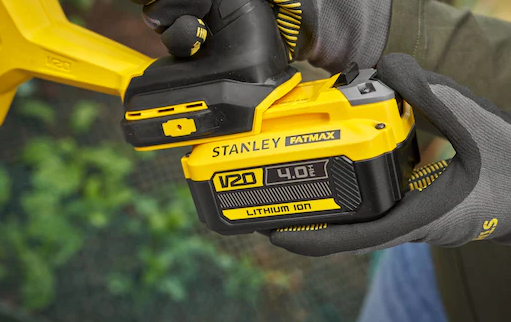 Wiertnica glebowa V20 1x4,0Ah – idealna do pracy w ogrodzie | SFMCGA75M1-QW