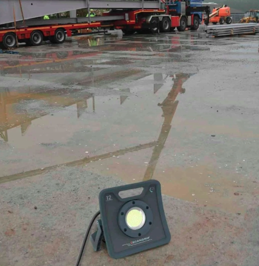 Lampa robocza NOVA – 12000 lm ze statywem 3 m Bluetooth | 49.0596