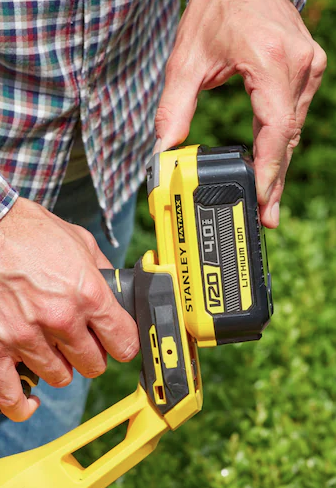 Nożyce do żywopłotu 20V 55 cm – mocne i wygodne narzędzie do formowania krzewów i żywopłotów | SFMCHT855M1-QW