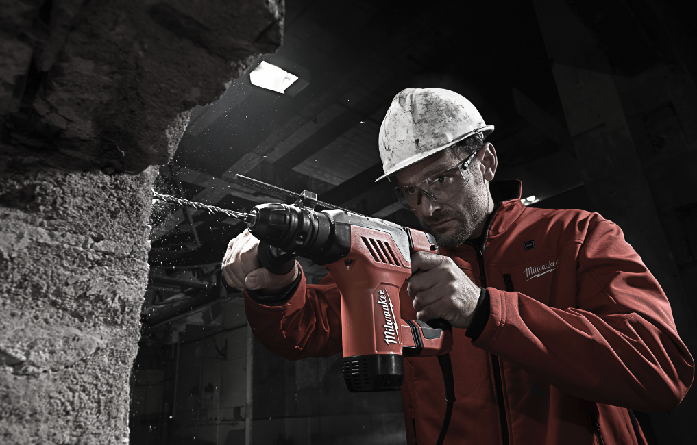 PLH28XE Młot typu kombi SDS-Plus z silnikiem pionowym 3 kg | 4933446800