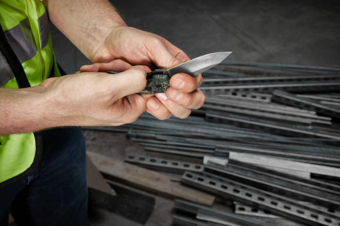 Nóż składany kamuflaż fastback | 4932492375 - Centrum Techniczne Gałązka