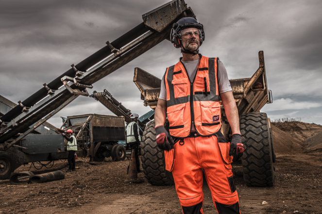 Hełm ochronny zielony niewentylowany BOLT™ 200 - 1szt. | 4932480656 - Centrum Techniczne Gałązka