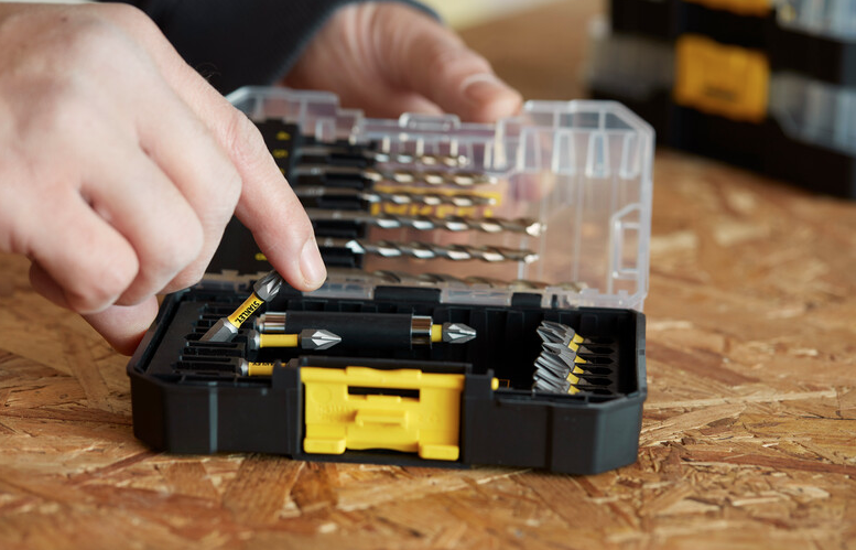 Zestaw końcówek udarowych i wierteł 19 sztuk do wiercenia i wkręcania w różne materiały | STA88552-XJ