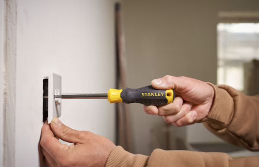 Zestaw 34 wkrętaków, uniwersalny i wytrzymały do precyzyjnego montażu i napraw | STHT0-70885