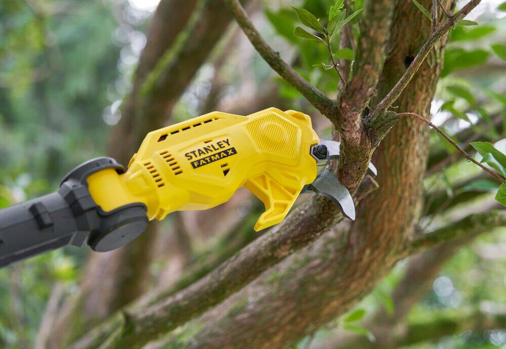 Sekator na wysięgniku akumulatorowy V20 18V 2,4 m do przycinania gałęzi | SFMCPP632B-XJ