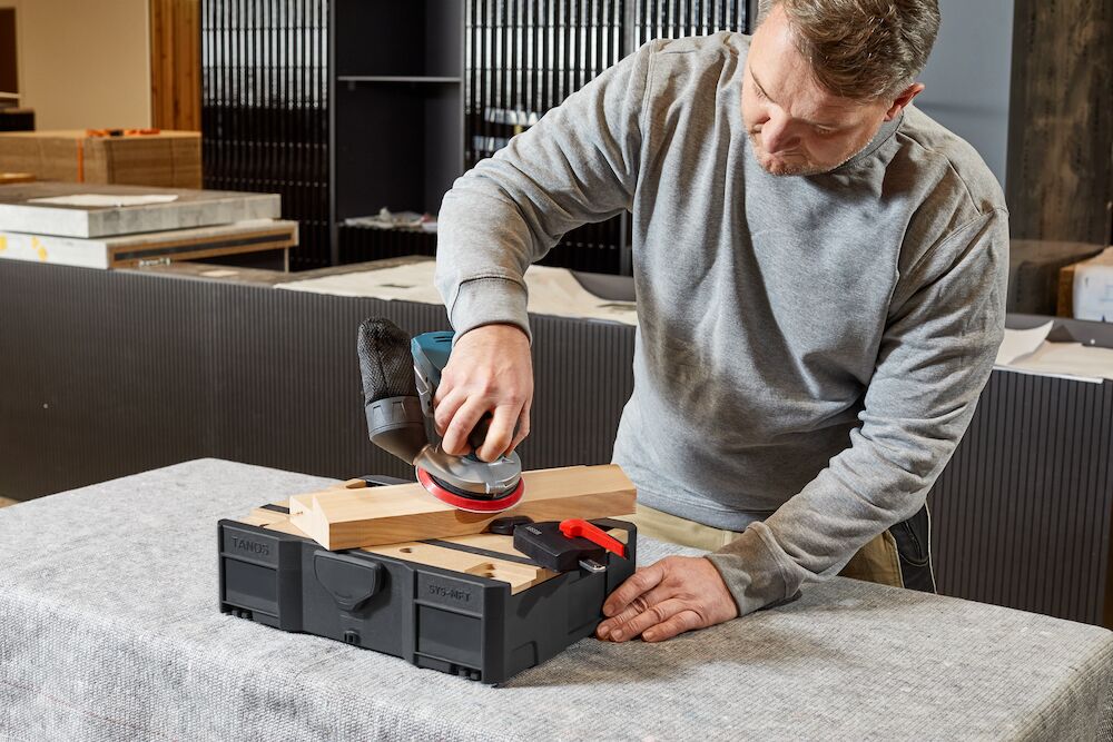 Docisk poziomy do stołów wielofunkcyjnych | WNS-SET-MFT