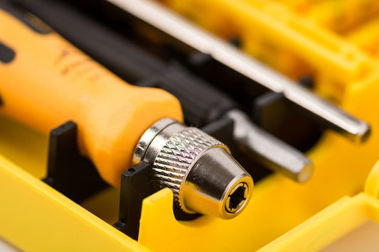 Jak działa klucz udarowy i kiedy warto go używać?