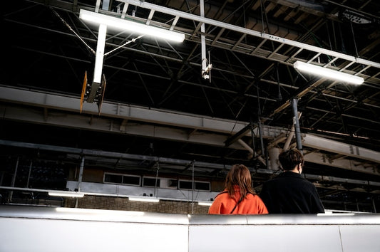 Lampy LED do warsztatu – zalety, zastosowania i porady zakupowe