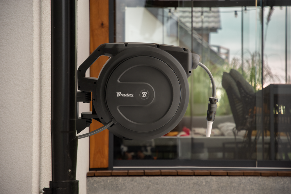 Automatyczny bęben ogrodowy WHITE LINE z wężem 1/2" 20 m i akcesoriami | WL-W7B20