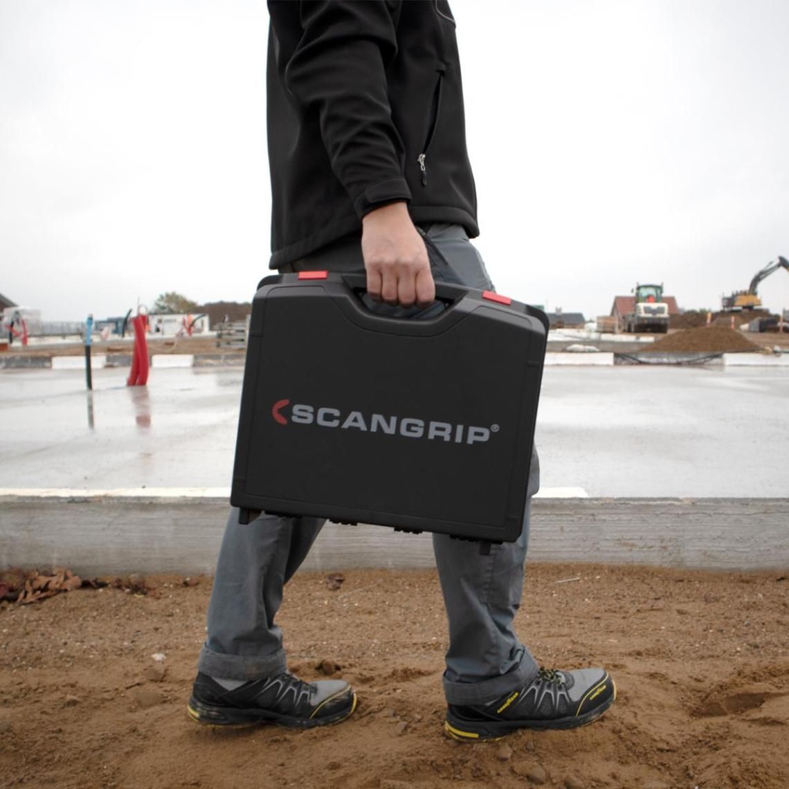 Lampa robocza SITE LIGHT 80  o mocnym strumieniu światła 80 000 lm do dużych powierzchni | 49.0390