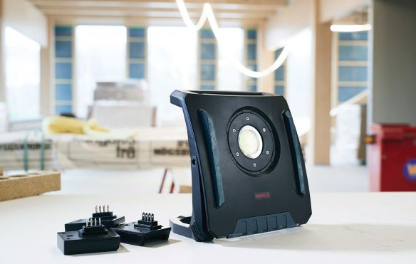 Lampa robocza Bany 4000 RE APP – nowoczesne oświetlenie sterowane aplikacją | 690007109