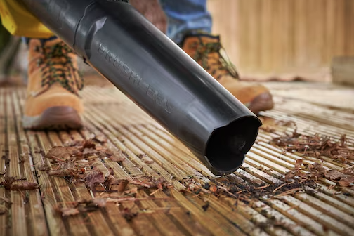 Dmuchawa FatMax V20 Gen2 18V – 1x4,0Ah, do skutecznego usuwania liści i zanieczyszczeń | SFMCBL730M1-QW
