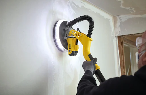 Szlifierka do gipsu 750W 225 mm – lekka, wydajna, do wygładzania ścian i sufitów | SFMEE500S