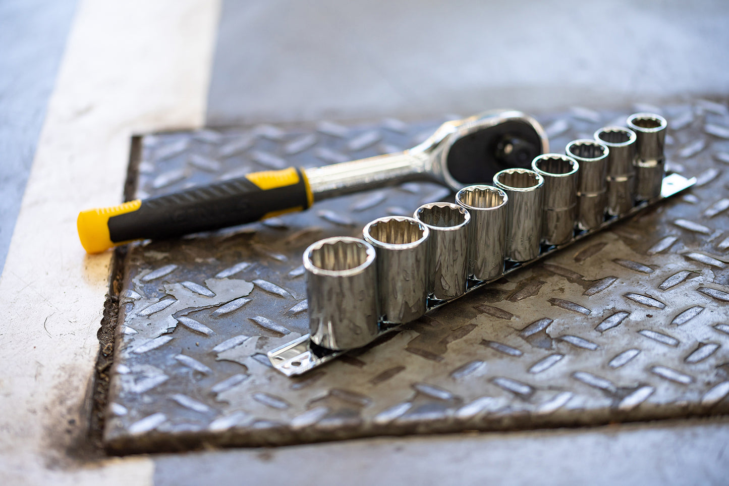 Zestaw grzechotka 1/4" i akcesoria do napraw i prac mechanicznych 11 szt. | STMT82666-0