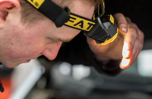 Latarka czołowa 200 lm z sensorem ruchu do pracy w ciemności i na świeżym powietrzu | FMHT81509-0