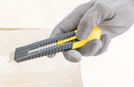 Nóż łamany 18 mm z tworzywa ABS, lekki i wygodny do precyzyjnego cięcia | 0-10-151