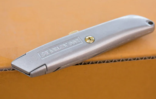 Nóż 99E metalowy luzem z chowanym ostrzem do precyzyjnego cięcia różnych materiałów | 1-10-099