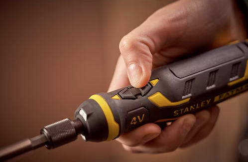 Wkrętak akumulatorowy 4V z ładowarką i zestawem bitów – wygodne narzędzie do montażu | FMHT66719-0