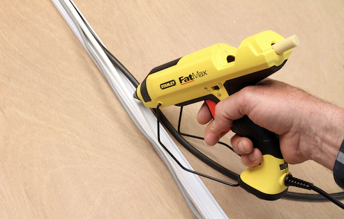 Pistolet do kleju FatMax PRO GR100R 200W – profesjonalne i wygodne narzędzie do klejenia | FMHT6-70418