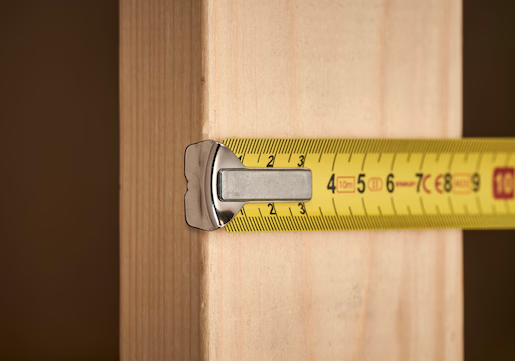 Miara stalowa POWERLOCK 10 m x 25 mm z obudową chromowaną – trwałe i precyzyjne narzędzie pomiarowe | 1-33-442