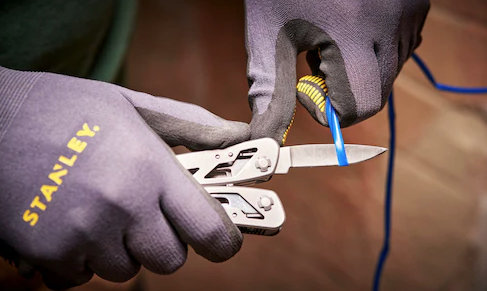 Multinarzędzie 12 w 1 z kaburą – wielofunkcyjne i praktyczne narzędzie do domu i warsztatu | 0-84-519