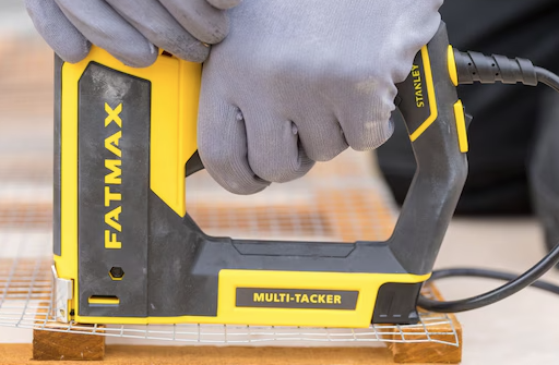 Elektryczny zszywacz Stanley FM do szybkiego i wygodnego zszywania materiałów | FMHT6-75934