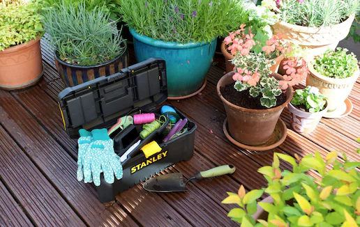 Skrzynka narzędziowa ESSENTIAL 16" z plastikowym zatrzaskiem do przechowywania narzędzi | STST1-75517