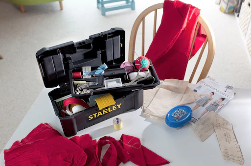 Skrzynka narzędziowa ESSENTIAL 12,5" do przechowywania i transportu narzędzi w domu i warsztacie | STST1-75514