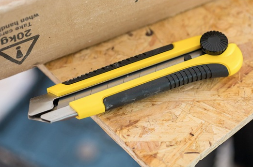 Nóż łamany 25 mm do papieru, kartonu i materiałów | 1-10-425