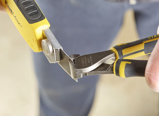 Ostrza łamane FatMax 25 mm, 10 sztuk, ułatwiające precyzyjne cięcie materiałów | 2-11-725