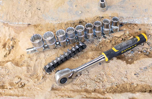 Zestaw z grzechotką 1/2" z nasadkami i bitami ułatwiający precyzyjne wkręcanie | FMMT82681-0