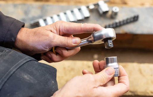 Zestaw z grzechotką 1/2" z nasadkami i bitami ułatwiający precyzyjne wkręcanie | FMMT82681-0