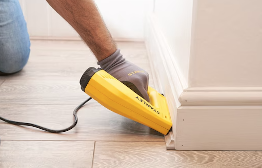 Zszywacz elektryczny Stanley HD ułatwiający szybkie i precyzyjne mocowanie materiałów | 6-TRE550