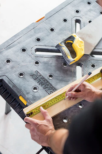 Stół składany FatMax Express ułatwiający szybkie rozkładanie i wygodne prace warsztatowe | FMST1-75672