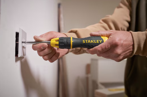 Wkrętak Multibit 10-końcówkowy z grzechotką ułatwiający szybkie i precyzyjne wkręcanie | 0-68-010