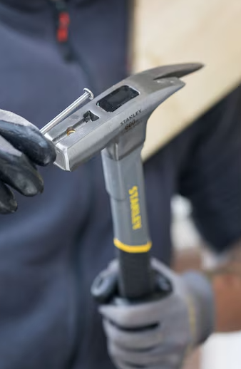 Młotek ciesielski 600 g LATT z włókna szklanego, gładki i polerowany do prac stolarskich | STHT0-51311