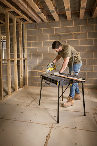 Stół roboczy ESSENTIAL, wytrzymały i stabilny, idealny do prac warsztatowych i domowych | STST83492-1