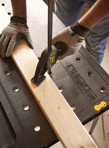 Stół roboczy ESSENTIAL, wytrzymały i stabilny, idealny do prac warsztatowych i domowych | STST83492-1