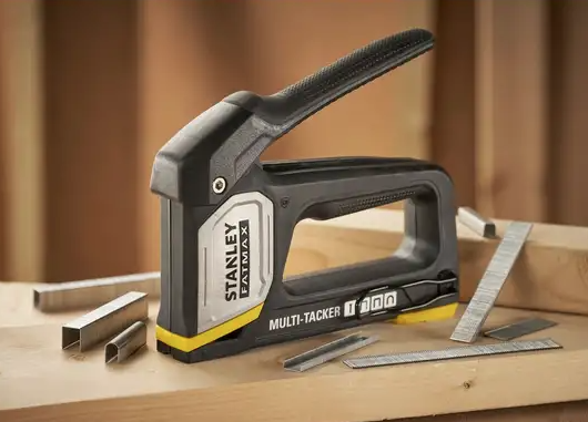 Zszywacz wielofunkcyjny 4w1 FatMax, lekki i trwały do zszywania, wbijania gwoździ i tacks